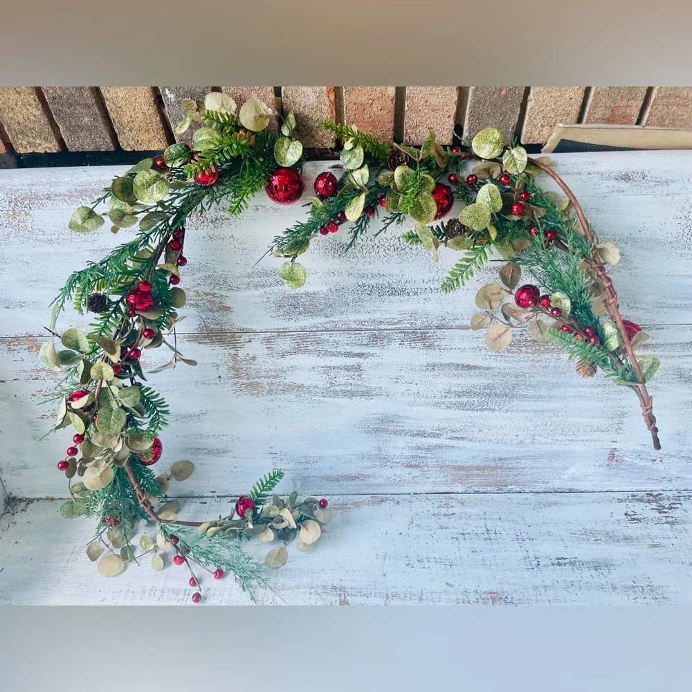 Resounding Cheer Christmas Jingle Bell Garland